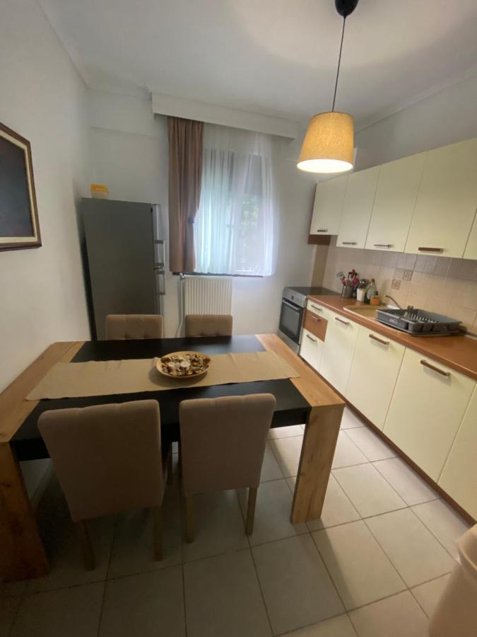 Lovely 2-Bedroom Appartement With Free Parking Agia Triada  Exterior photo