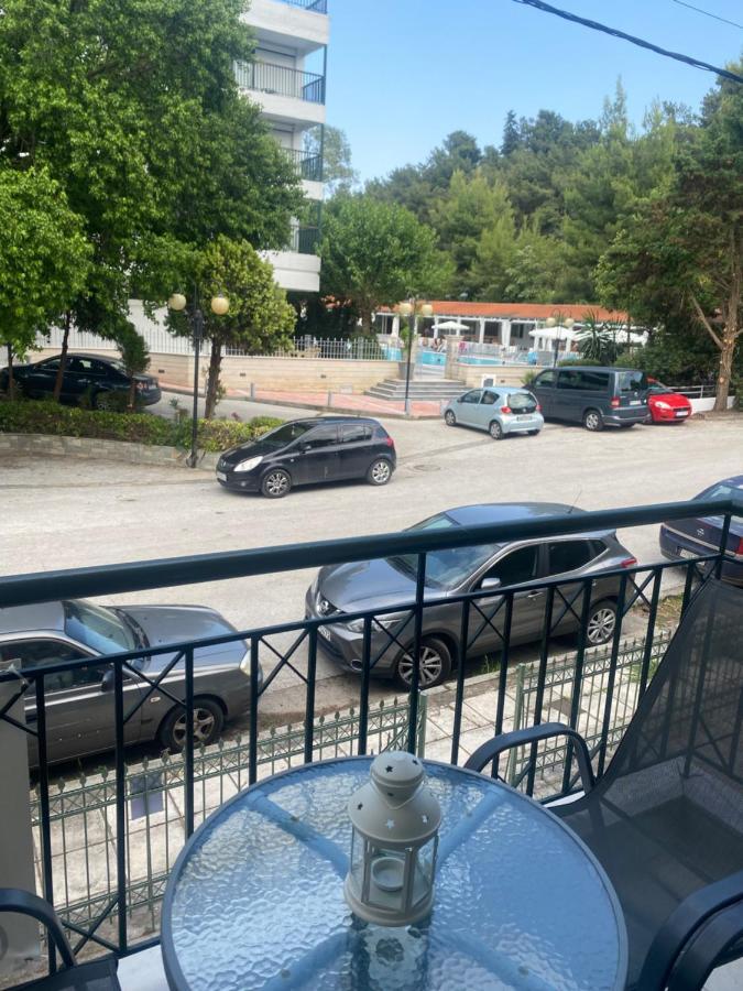 Lovely 2-Bedroom Appartement With Free Parking Agia Triada  Exterior photo